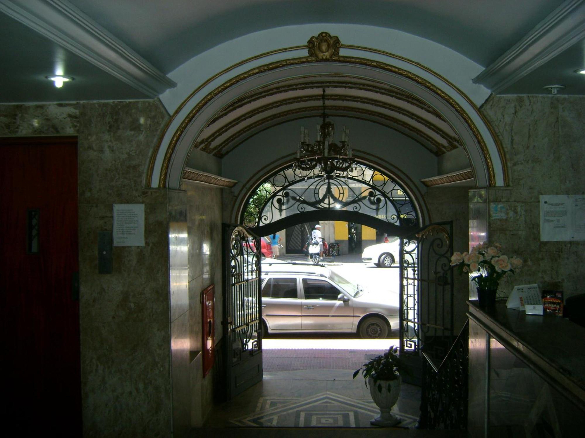 Reinales Plaza Hotel Сао Паоло Екстериор снимка