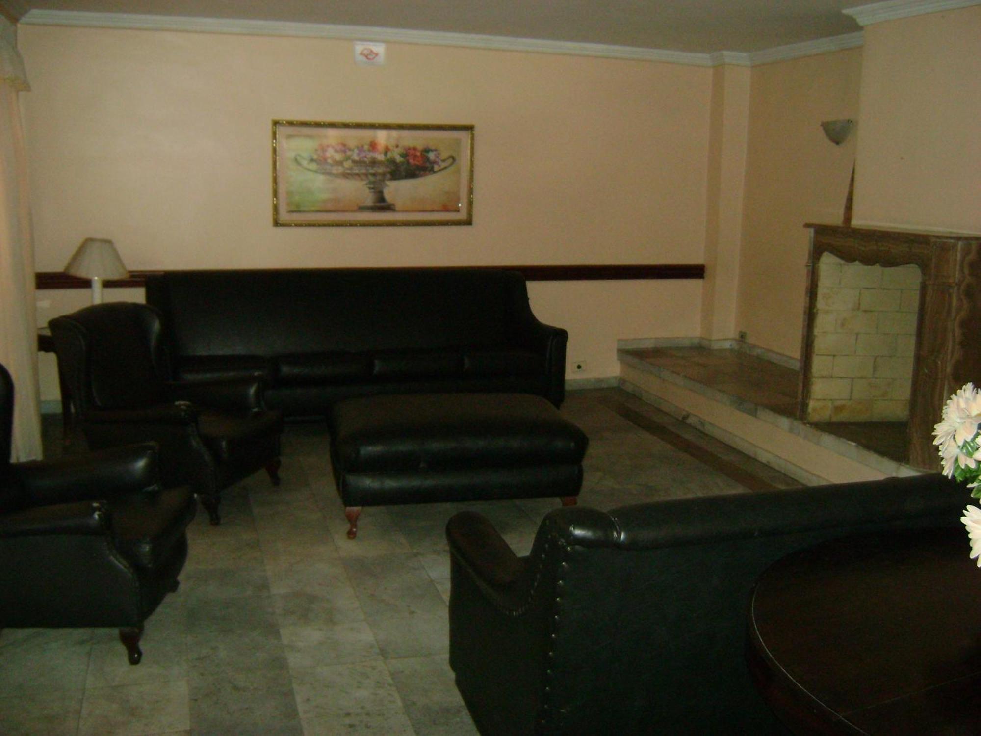 Reinales Plaza Hotel Сао Паоло Екстериор снимка